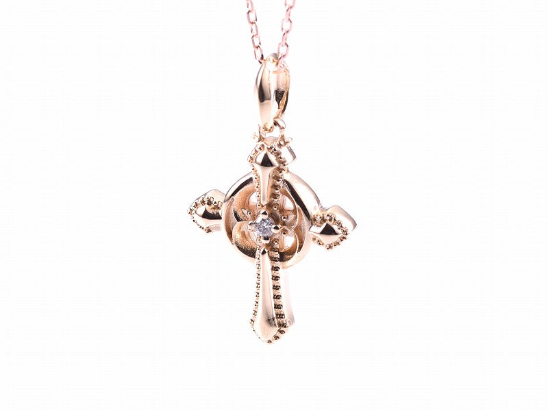 Tiny Circle Fang Pendant
