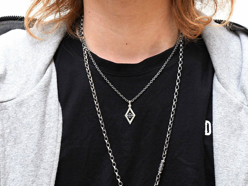 Deal Design Diamond Sign Pendant