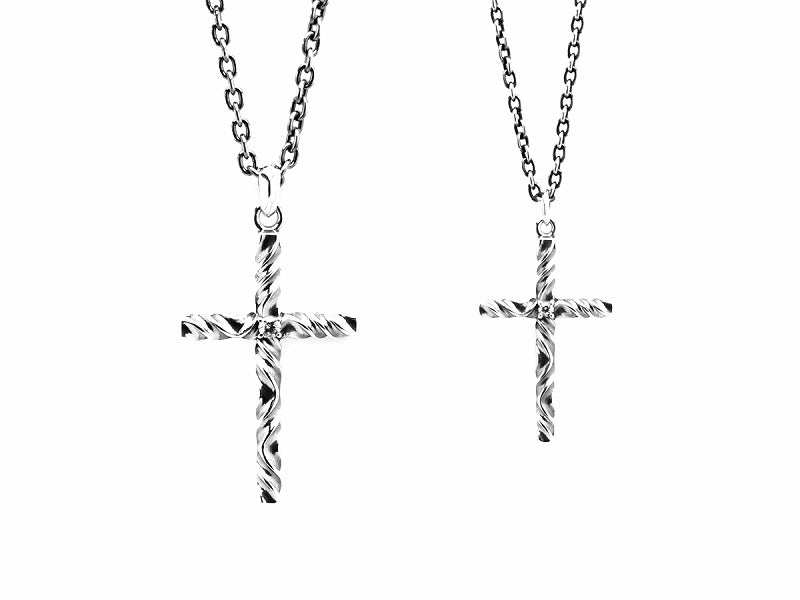 Reverse Twist Cross :Small 吊墜