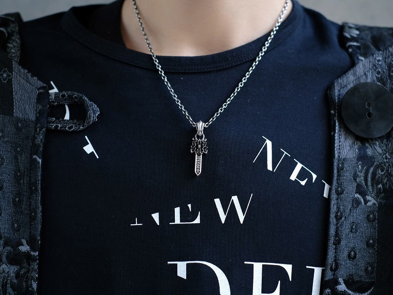 Deal Design KG Dagger w/ Stone Small