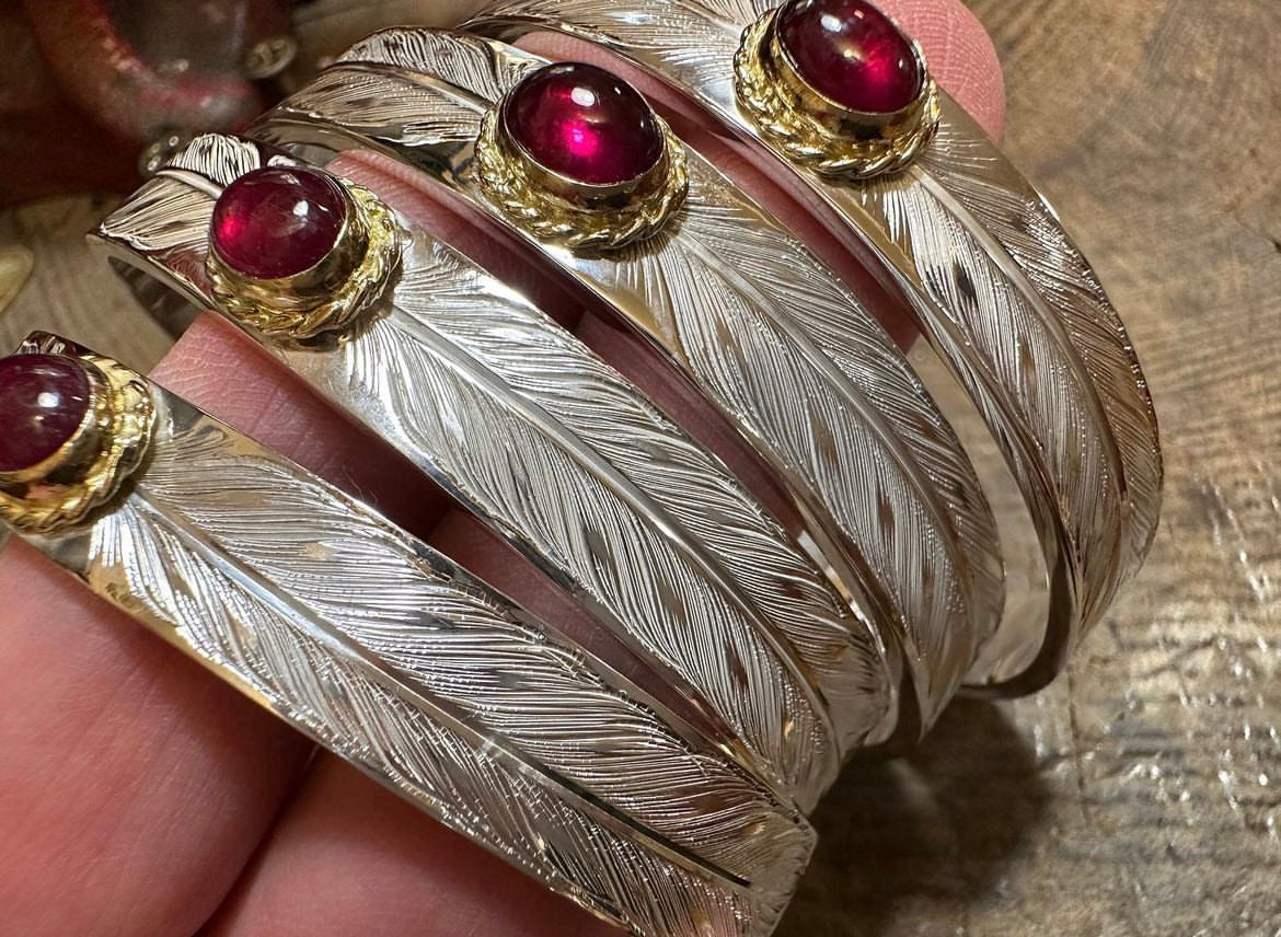 Albatory Engraved Double Silver Feather 18Kt Gold Cup Bangle