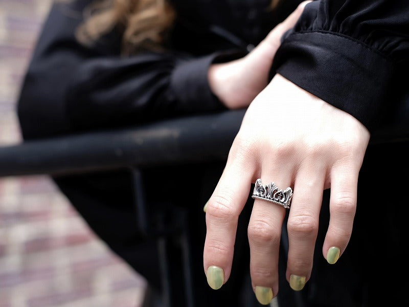 Deal Design Shell Crown Ring