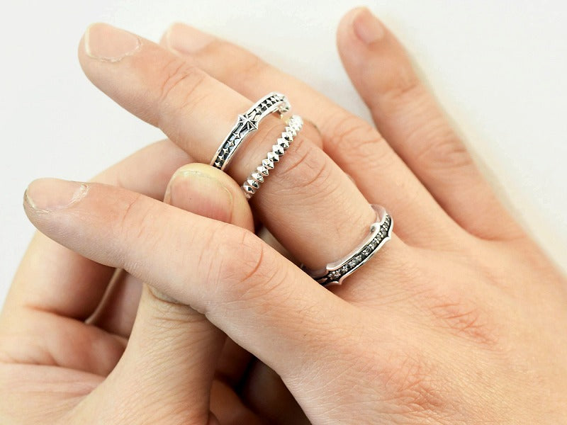 Deal Design Eight Fang Ring
