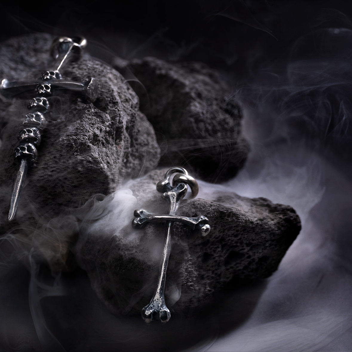 Mad Cult hk Bone Cross 吊墜