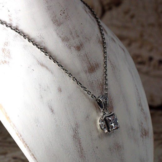 Guardia - Aster Square Pendant 13