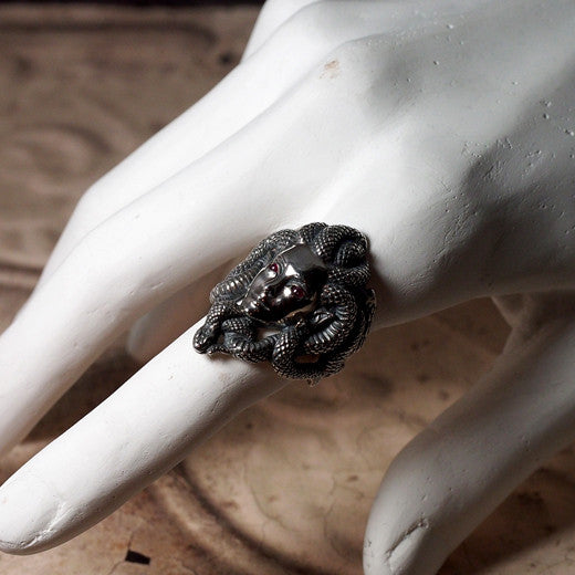Guardia - Medusa Ring 10