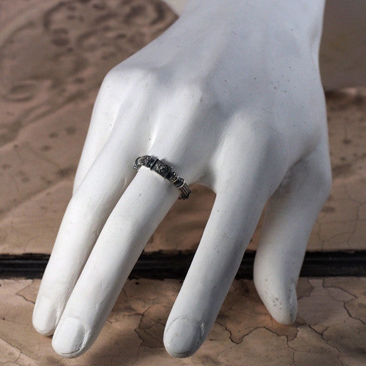 Guardia Ancient Column Ring 13