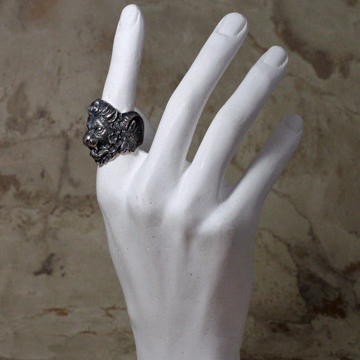 Guardia Chimaira Ring 9