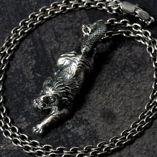 Guardia Nue Pendant 11