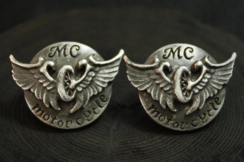 Mad Cult - Flying Wheel Button_1