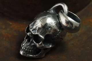 Mad Cult - Lust Pendant_12