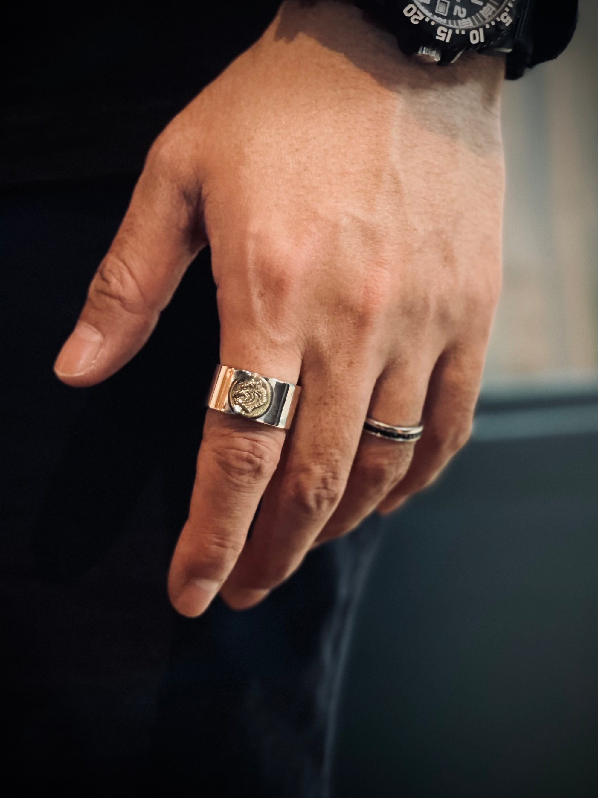 ROAD 18Kt Tiger Plain Ring 4