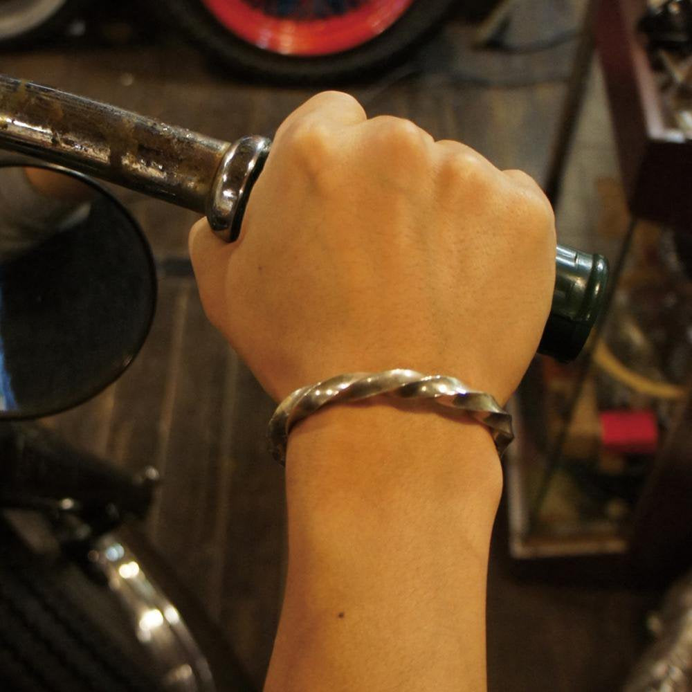 ROAD Black Magic Bangle 7