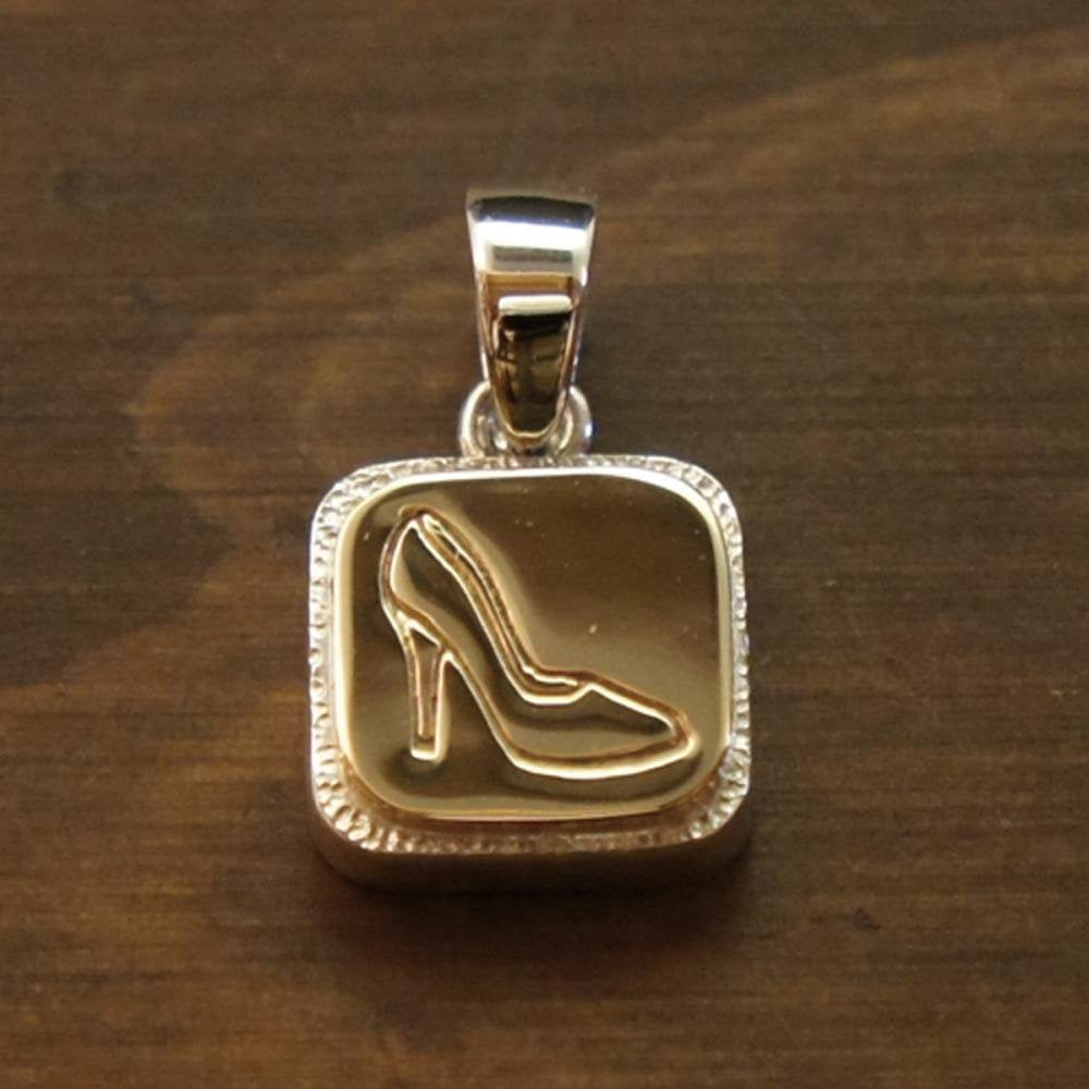 ROAD Good Old Days 10kt gold Pendant 1