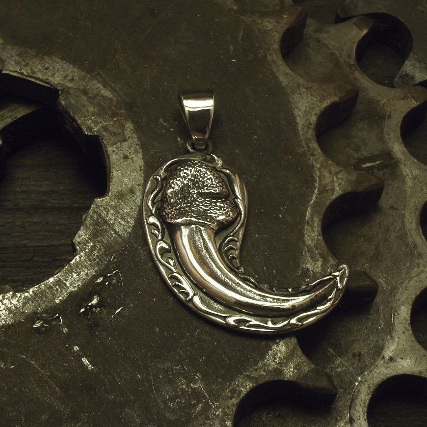 ROAD Make a choice Pendant 4