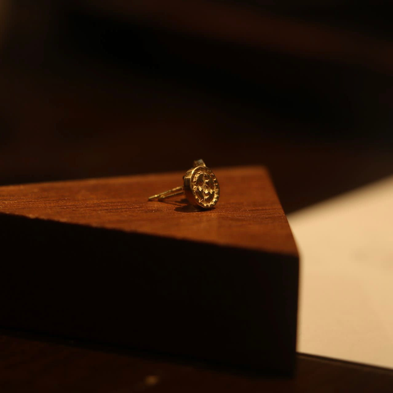 高瀬豪太 Sunshine Studio - 18K Gold Hallmark Earring_5