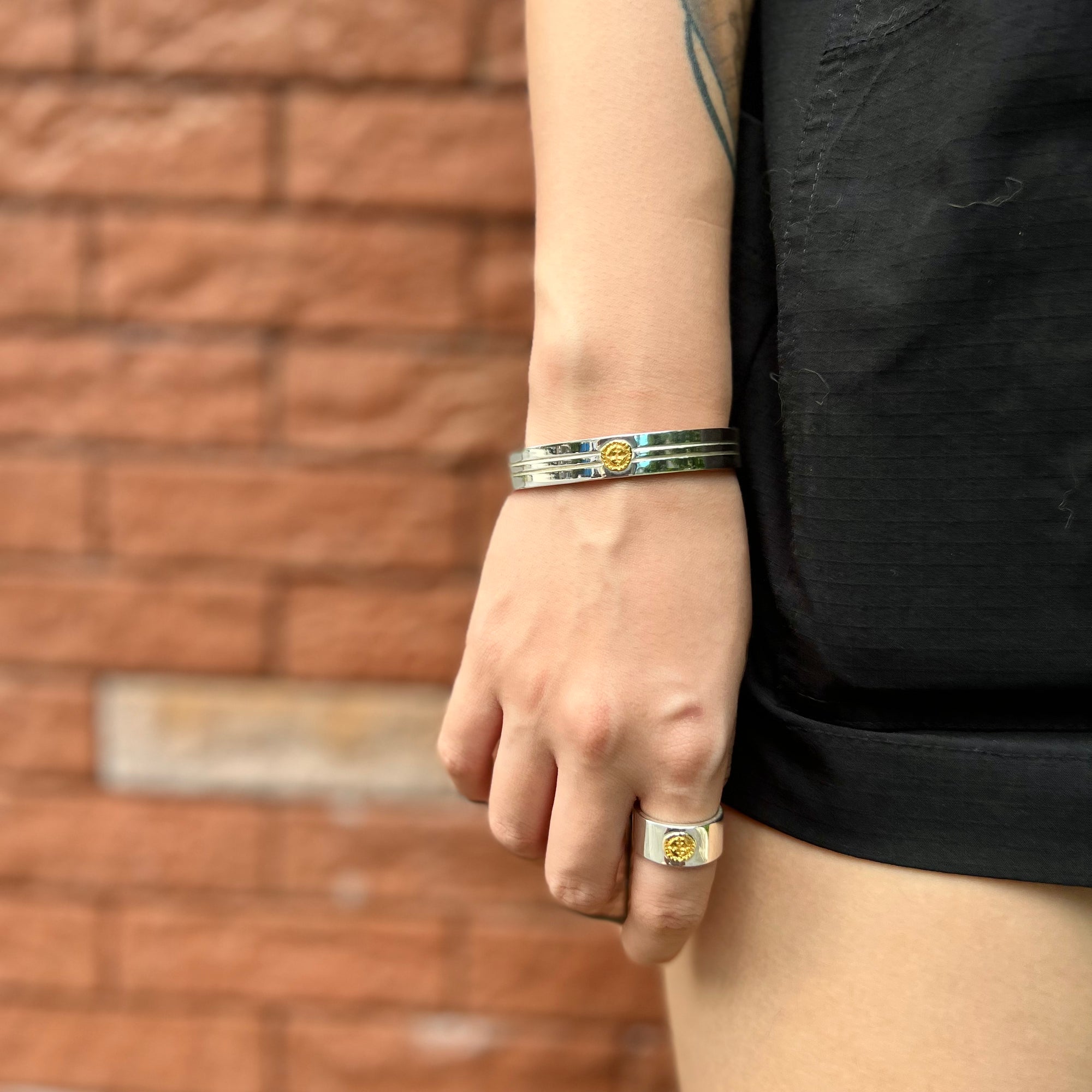 高瀬豪太 Sunshine Studio - 24Kt Gold Point Double Flat Line Bangle_3