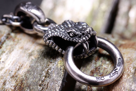 Mad Cult Murder Snake S Knocker吊墜