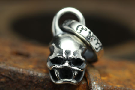 Mad Cult Snale SS Pendant