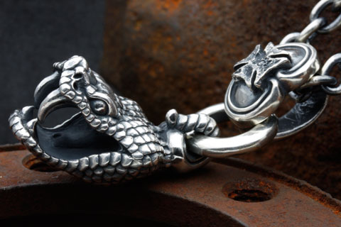 Mad Cult Murder Snake Head 吊墜