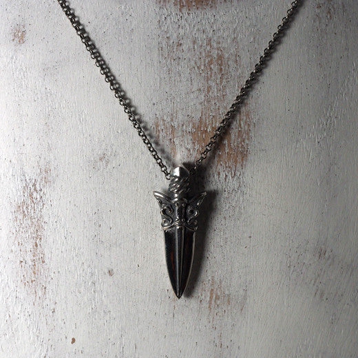 Guardia Arrowhead Pendant