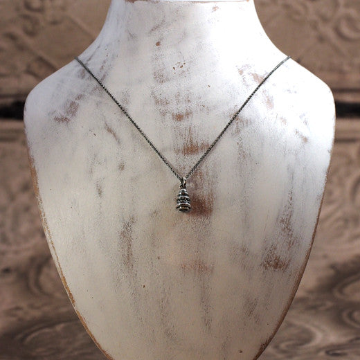 Guardia Aster Pendant
