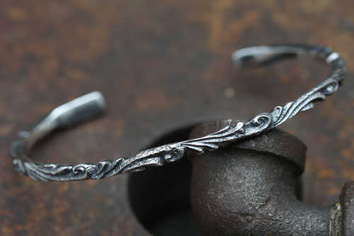 Old Arabesque Bangle S