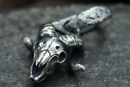 Mad Cult Skull Sheep 吊墜