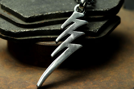 Mad Cult hk 777 Lightning 吊墜 L