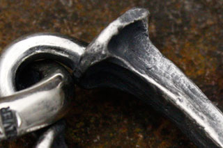 Mad Cult hk Iron Nail 吊墜