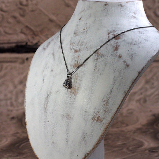 Guardia Aster Pendant