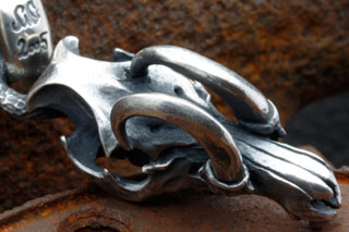 Mad Cult hk Babirusa Skull without Jaw 吊墜
