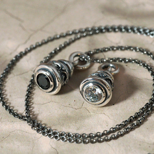 Guardia Aster Pendant