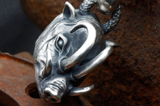 Mad Cult hk Babirusa Head 吊墜