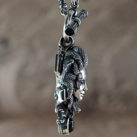 Guardia Medusa Pendant w/ Chain