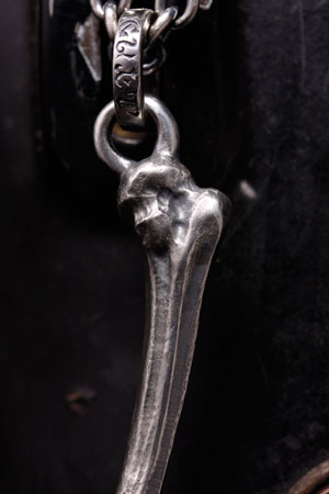 Mad Cult hk Humerus 吊墜