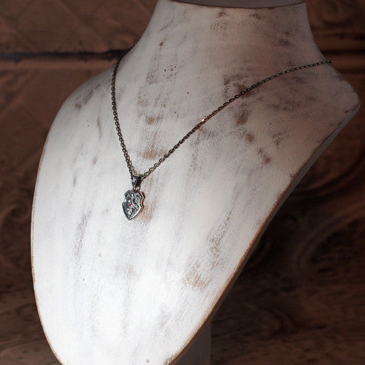 Guardia Crossed Acanthus Pendant