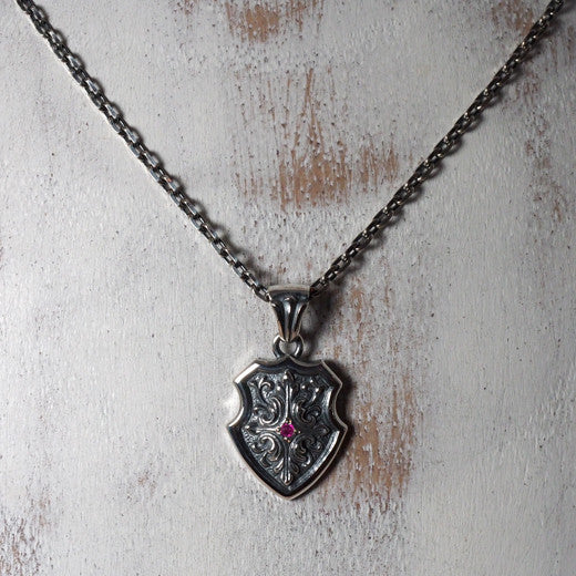 Guardia Crossed Acanthus Pendant