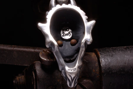 Mad Cult Satanist Mask 黃銅眼吊墜