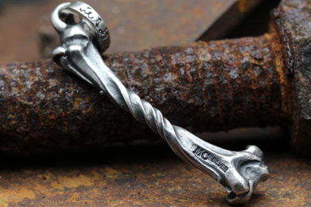 Mad Cult hk Bone Flow 吊墜