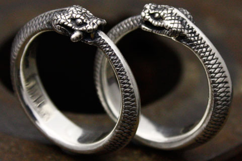 Mad Cult Brainwashing Snake Ring