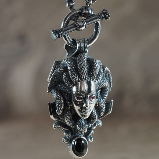 Guardia Medusa Pendant w/ Chain