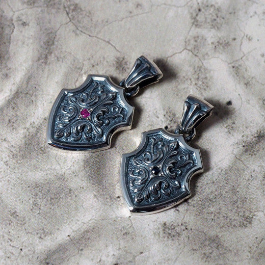 Guardia Crossed Acanthus Pendant