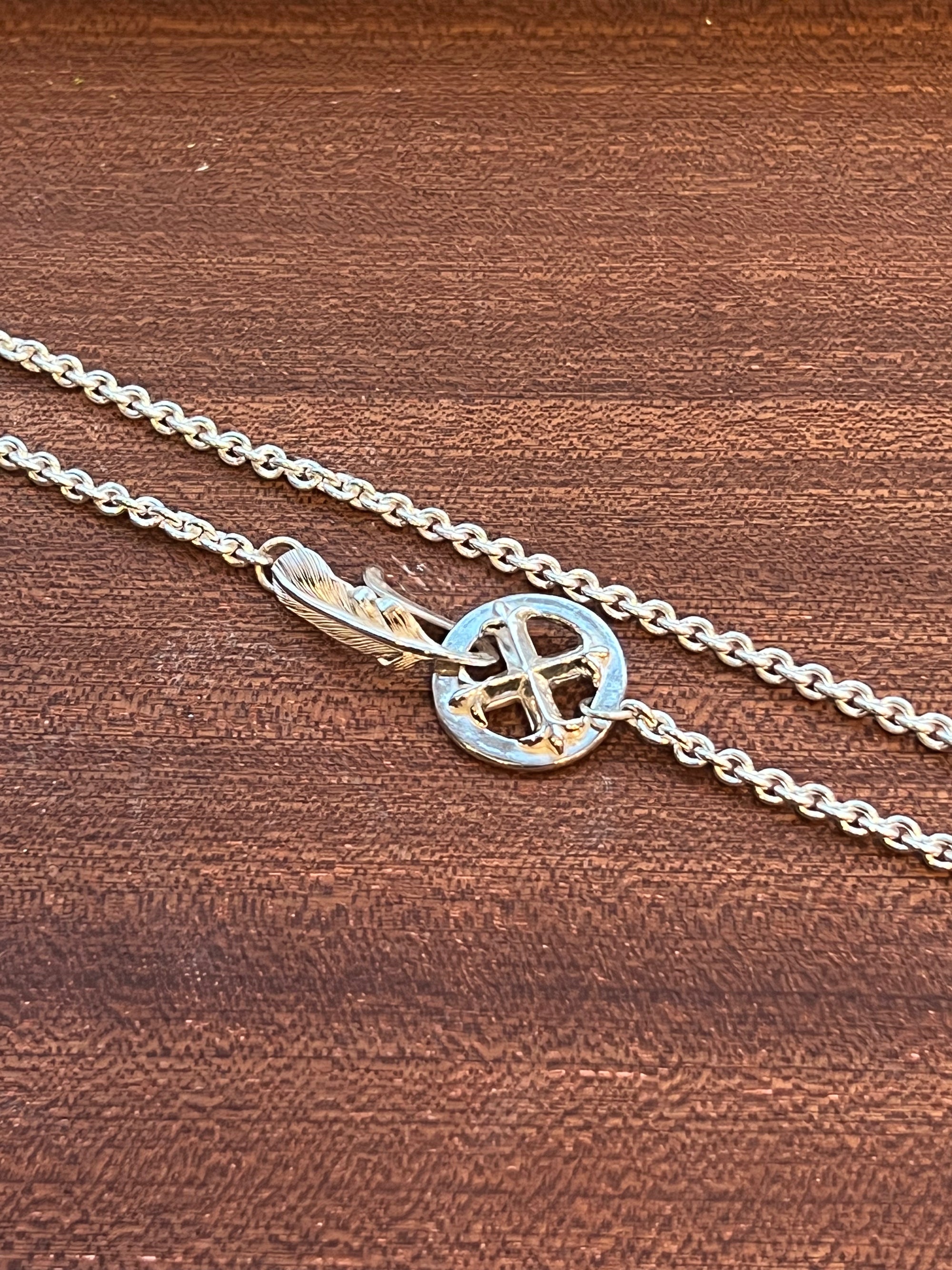 Nine Metal Feather Hook Cross Wheel Chain set