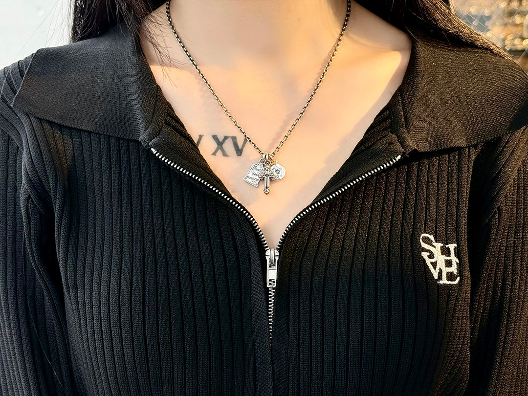 Unite Grave Pendant [ Halloween Limited ]
