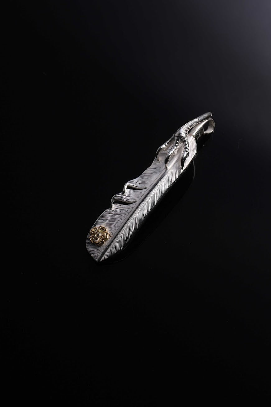 18k Hana Silver Eagle Claw Feather Pendant L