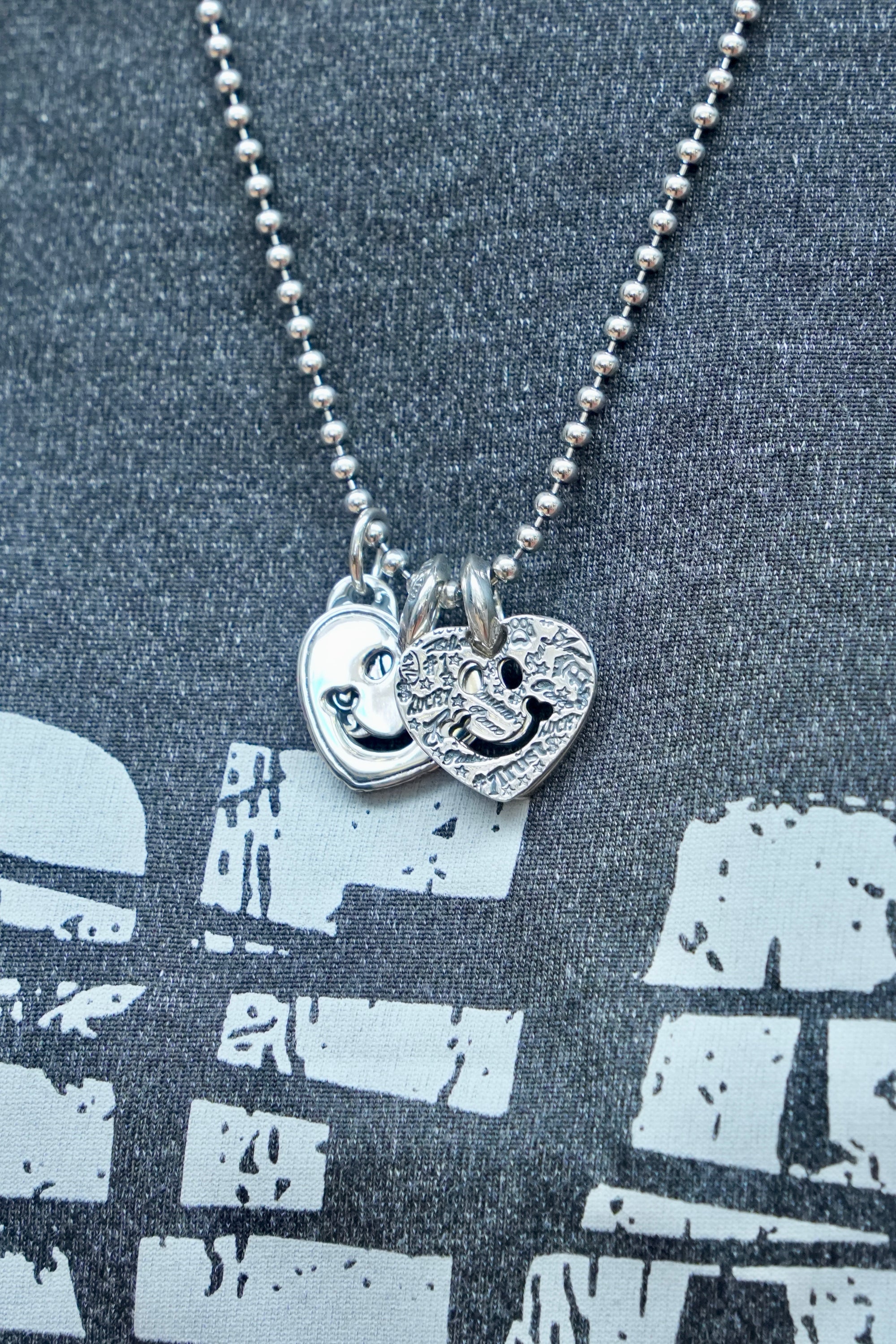 DEOPUZ Exclusive - Double Heart Happy Face