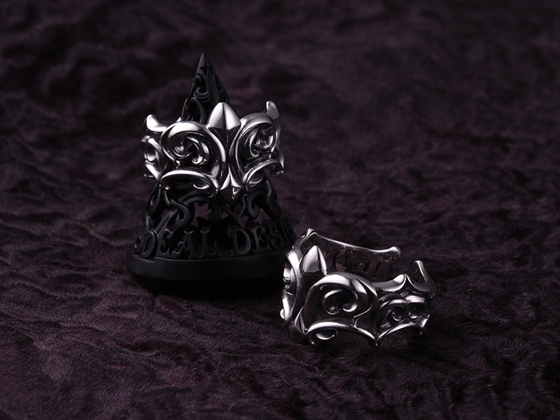 Lily Bat Ring