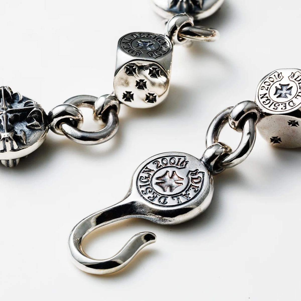 Eight Ball Bracelet: Dice GL