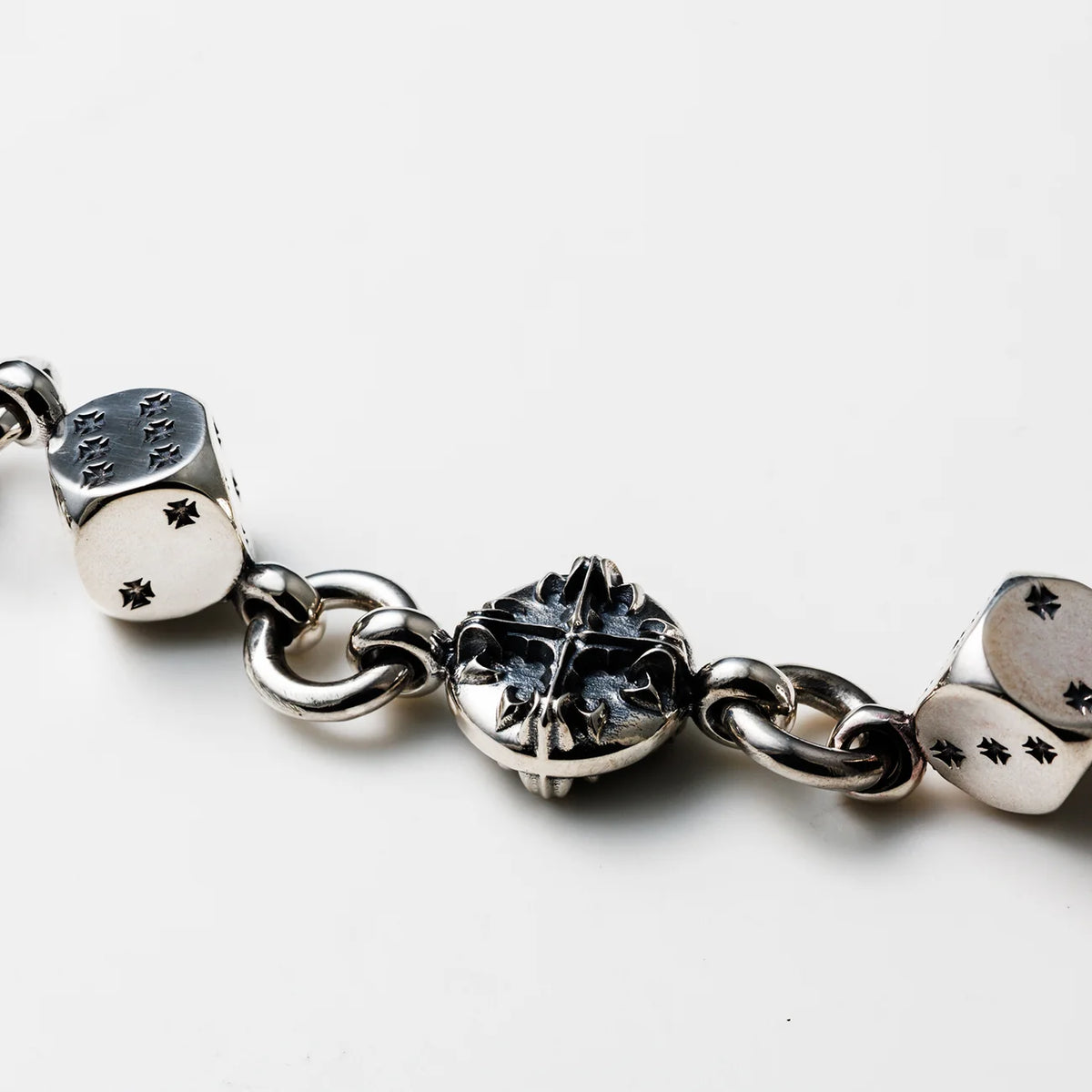 Eight Ball Bracelet: Dice GL